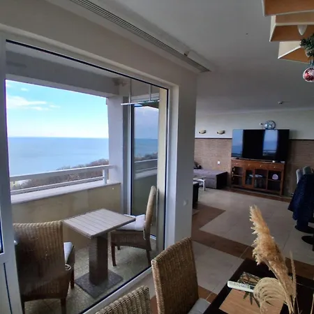 Sea View *